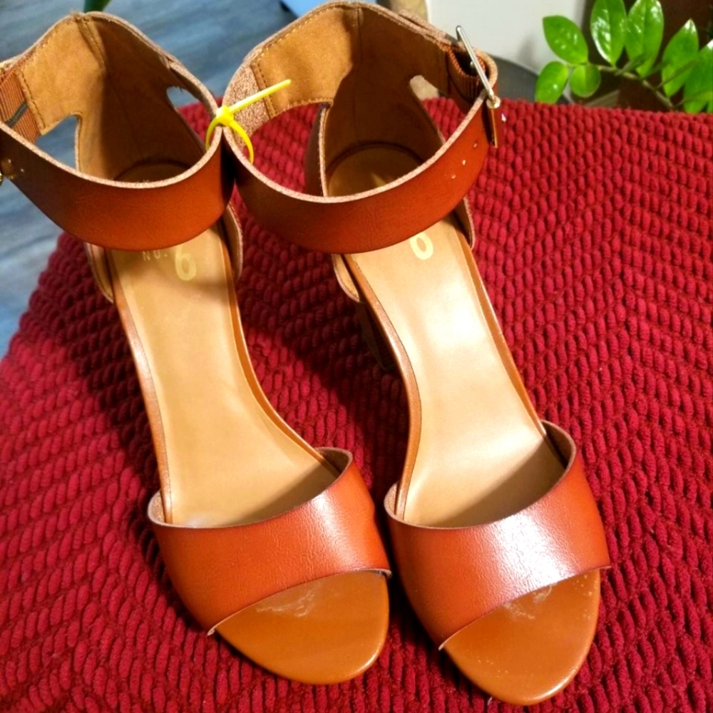 Pump Sandals